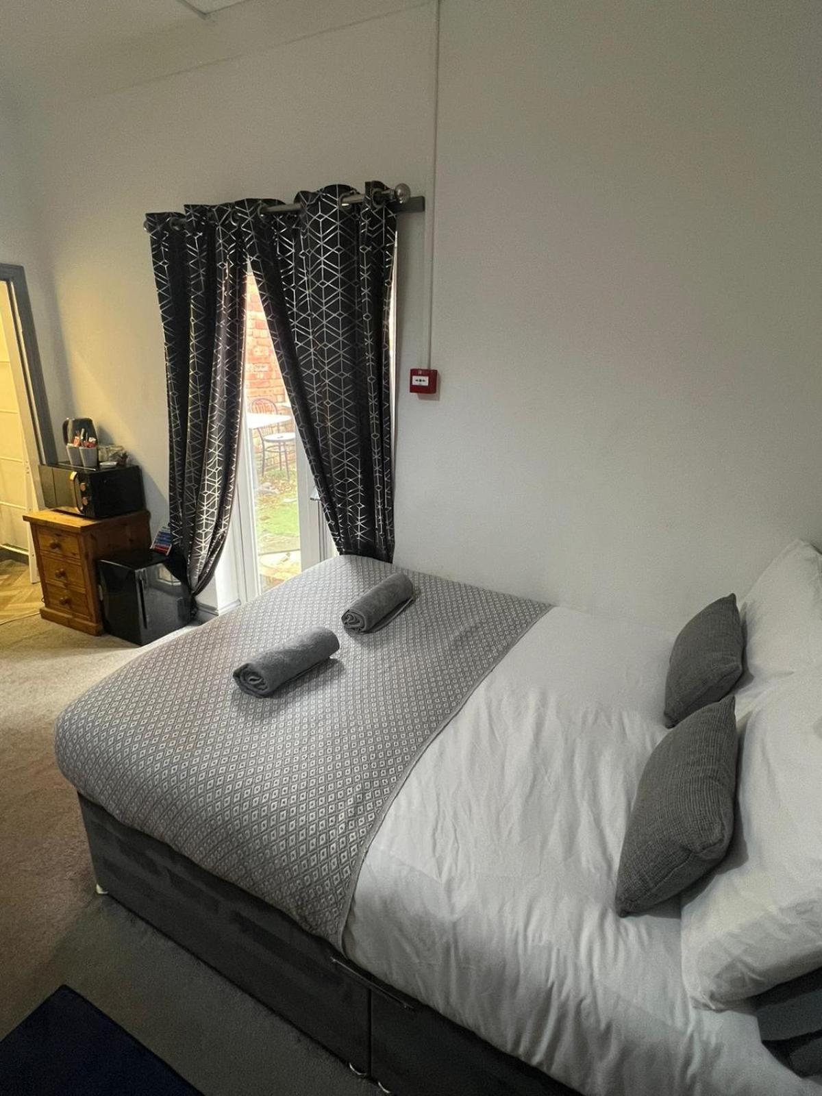 Lincoln City Centre Rooms P&S Exterior photo