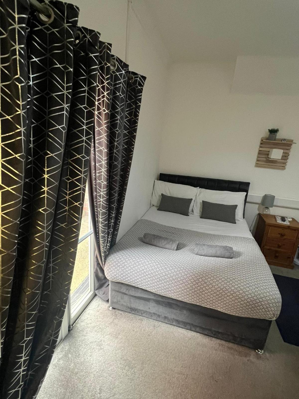 Lincoln City Centre Rooms P&S Exterior photo